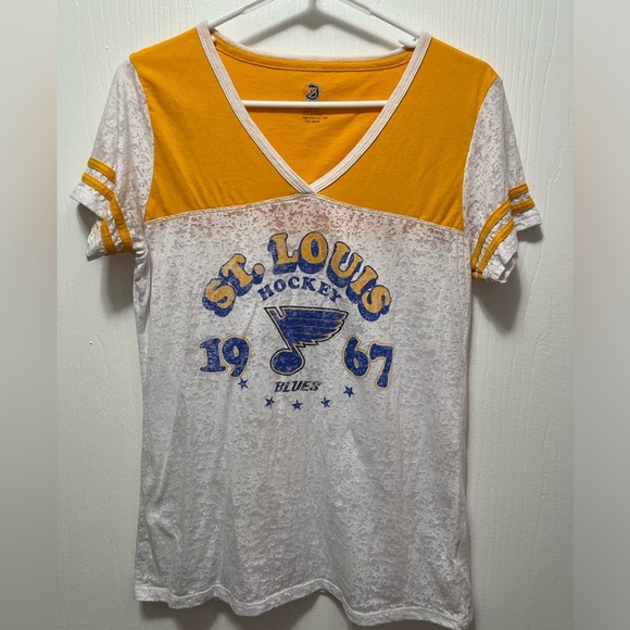 Women’s St.Louis Blues V-neck T-shirt Size Large - Picture 1 of 3